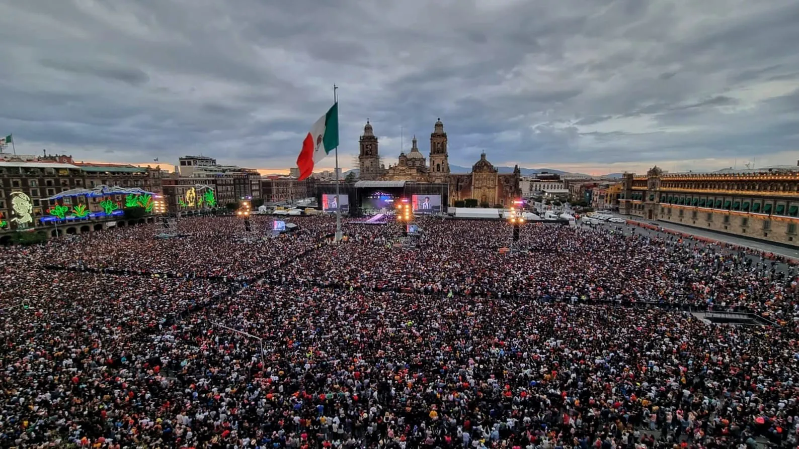 grupo-firme-concierto-zocalo