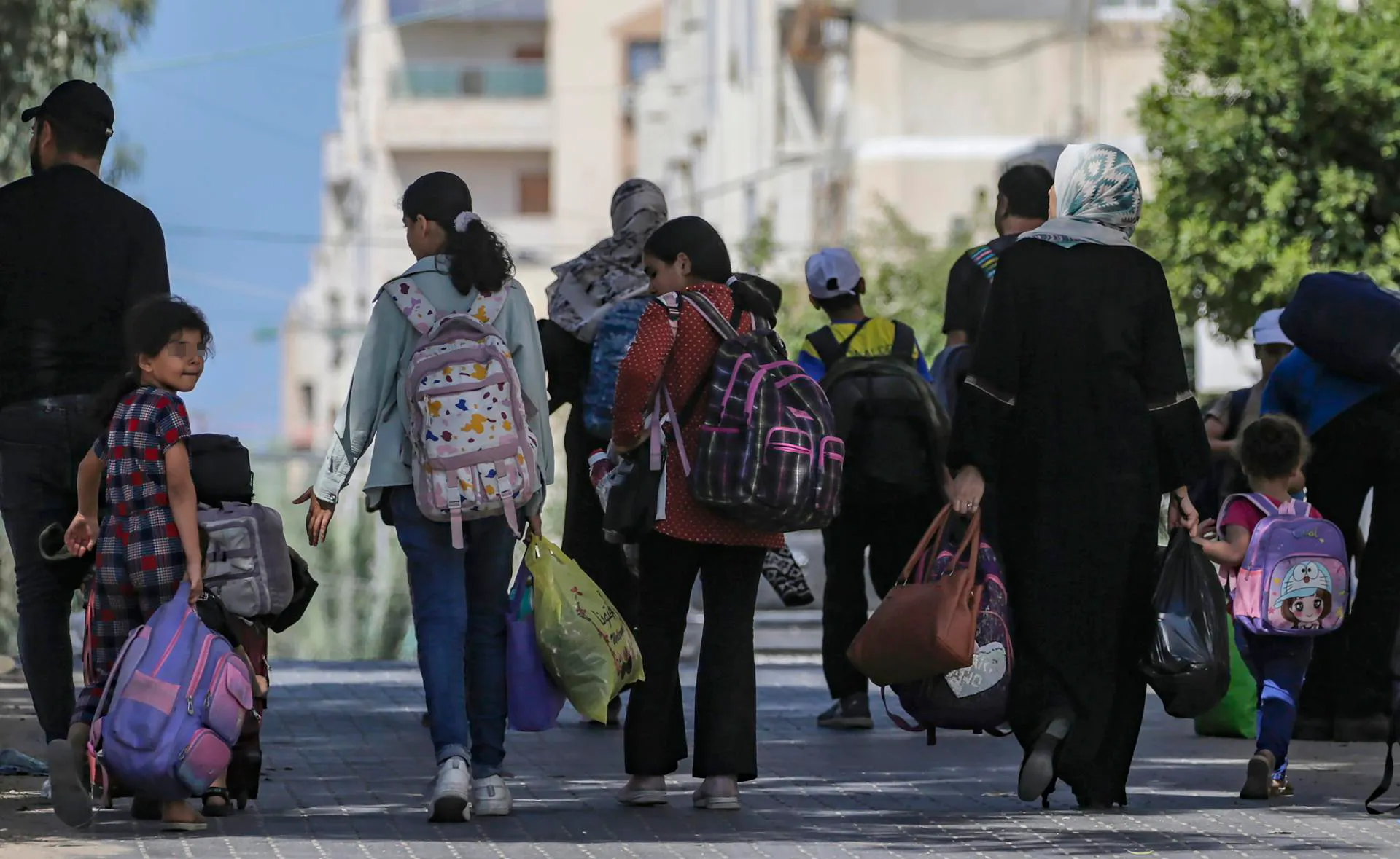 habitantes-abandonan-la-ciudad-de-gaza-ante-ataques-por-conflicto-entre-israel-y-hamas