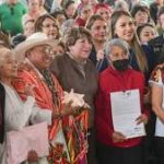 En Edomex, ya son mil 300 certificados de tenencia de la tierra entregados