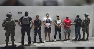 1 recuperan a 4 reos