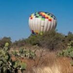 Otro susto en Teotihuacán: Globo aerostático se queda sin gas y aterriza de emergencia