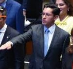 Senado ratifica a Roberto Velasco Álvarez como canciller de México, se compromete a seguir ayudando a Cuba; la 4T resulta ser candil de la calle