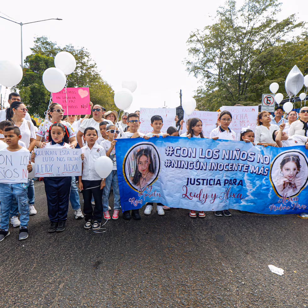 1 vinculan a 13 militares