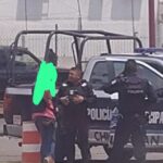 POLICÍAS DE CHICOLOAPAN INTENTAN EXTORSIONAR A TRABAJADOR; TERMINAN ROBÁNDOLE