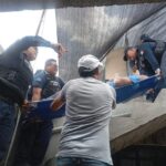 Policías de Chimalhuacán atienden a un hombre por descarga eléctrica