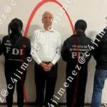 Frente a un café, esposado y escoltado; así detuvieron a Víctor Rodríguez Padilla, exdirector de Pemex