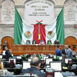Congreso aprueba iniciativa para reducir el número de galardonados con la presea Estado de México