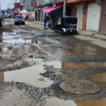 Llevamos años así: vecinos de Ixtapaluca exigen reparar calles