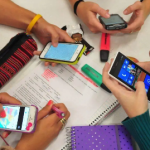 El reto de desconectarse: Edomex busca regular el uso de celulares en educación básica