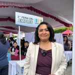Impulsa Carmen de la Rosa economía familiar y capacitación en Neza